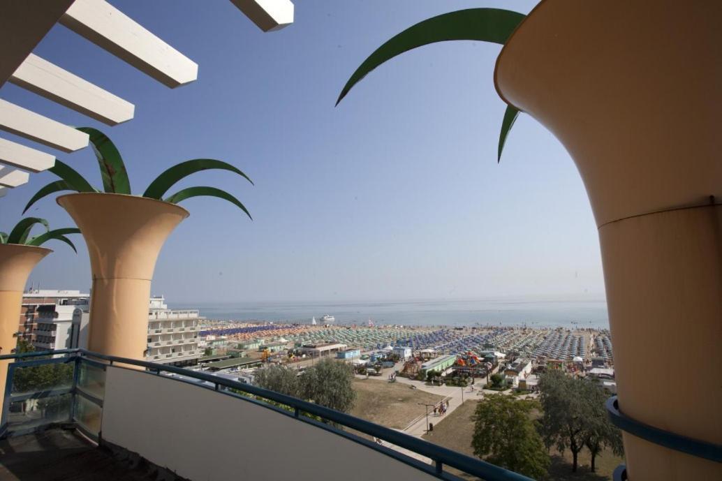 Hotel Palm Beach B&B Sea View Rimini Luaran gambar